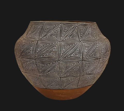 Vintage Unsigned Acoma Fine Line Jar 8.5”High x 10”Diameter - Acoma Pueblo